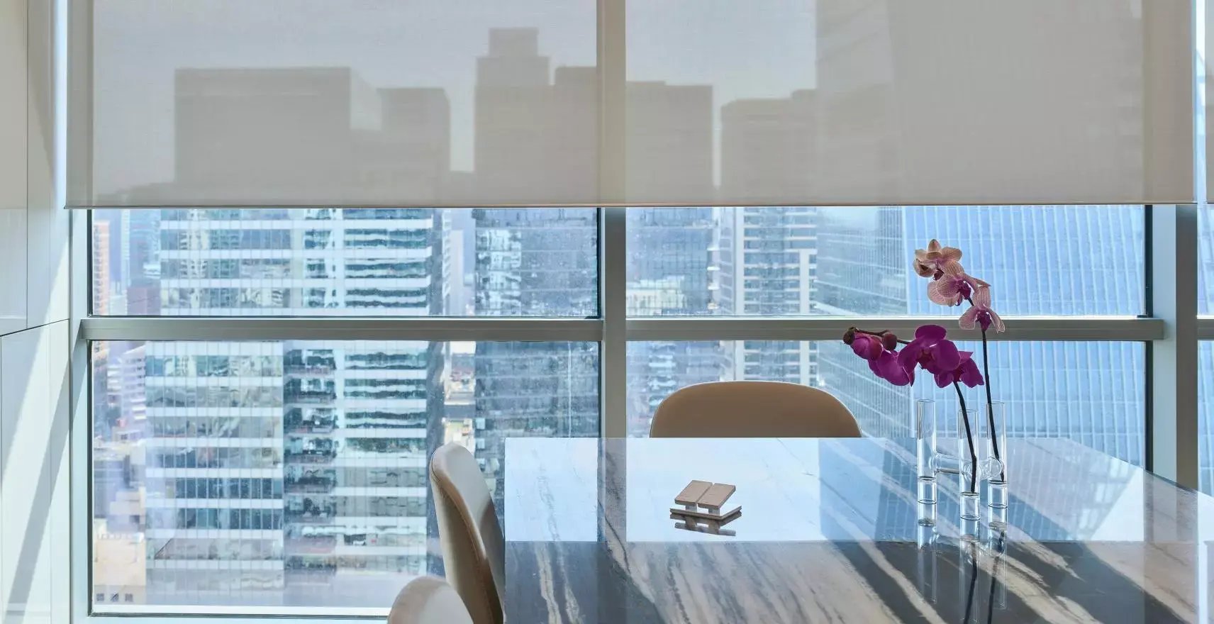 diningroom-seaholmph-table_with_pico